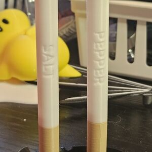 3D printed cigarette salt and pepper shakers